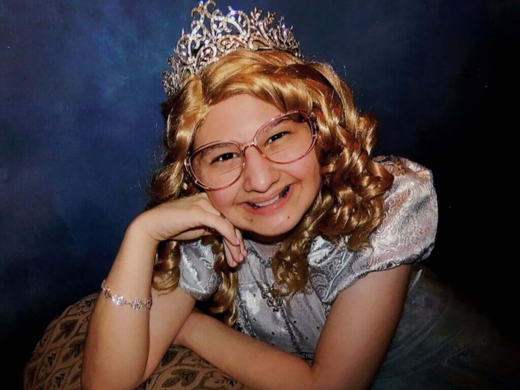Gypsy Rose poses in a wig and crown. 