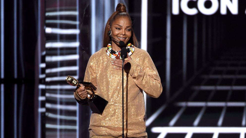Janet Jackson receiving Icon Award